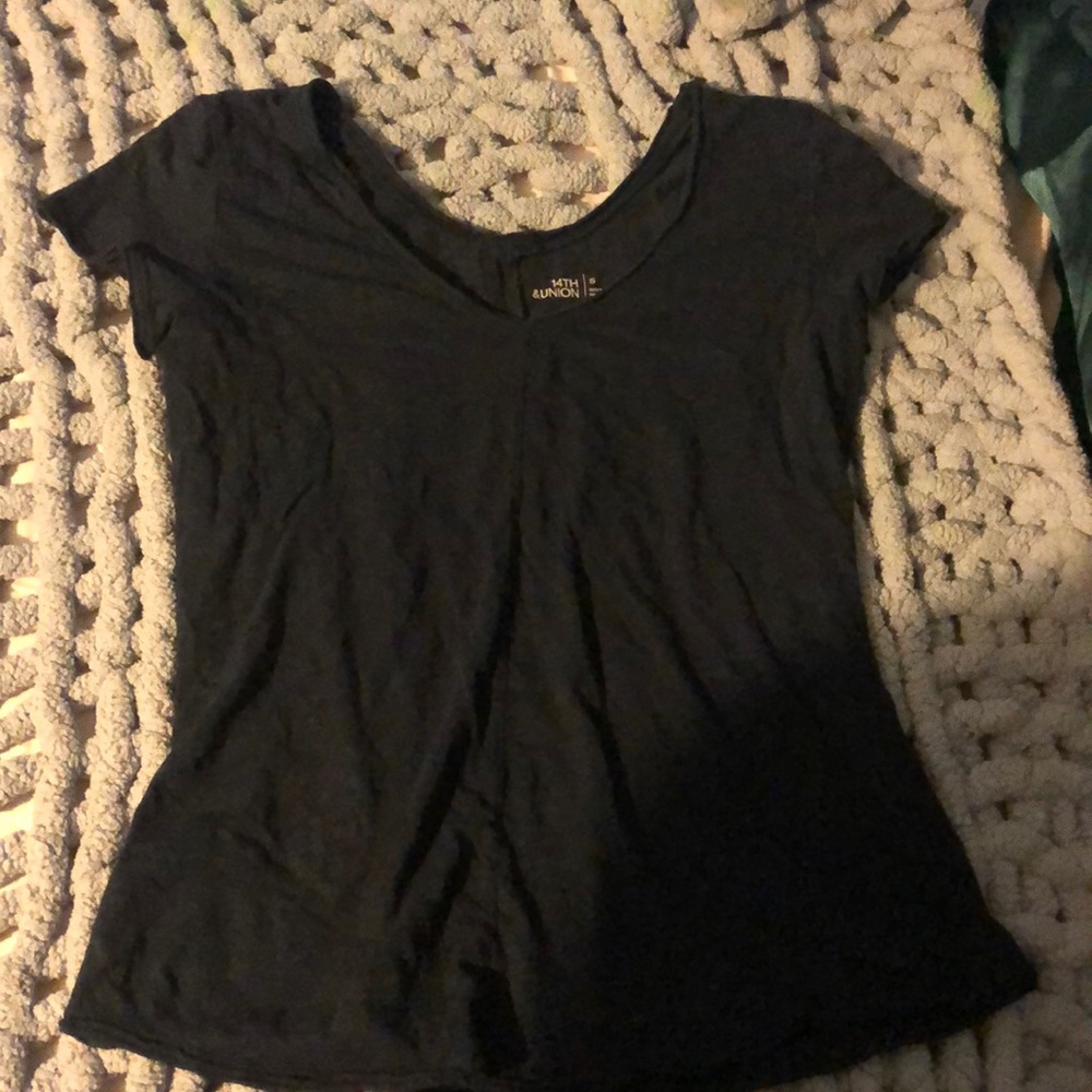 Blue v neck cap sleeve top.